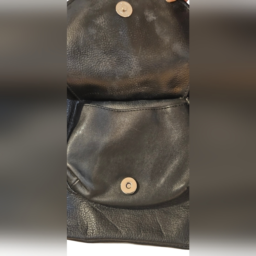 Stone Mountain - Pebbled Genuine Leather  Black Medium Bag Pink Fabric Lining‌ - Picture 5 of 12